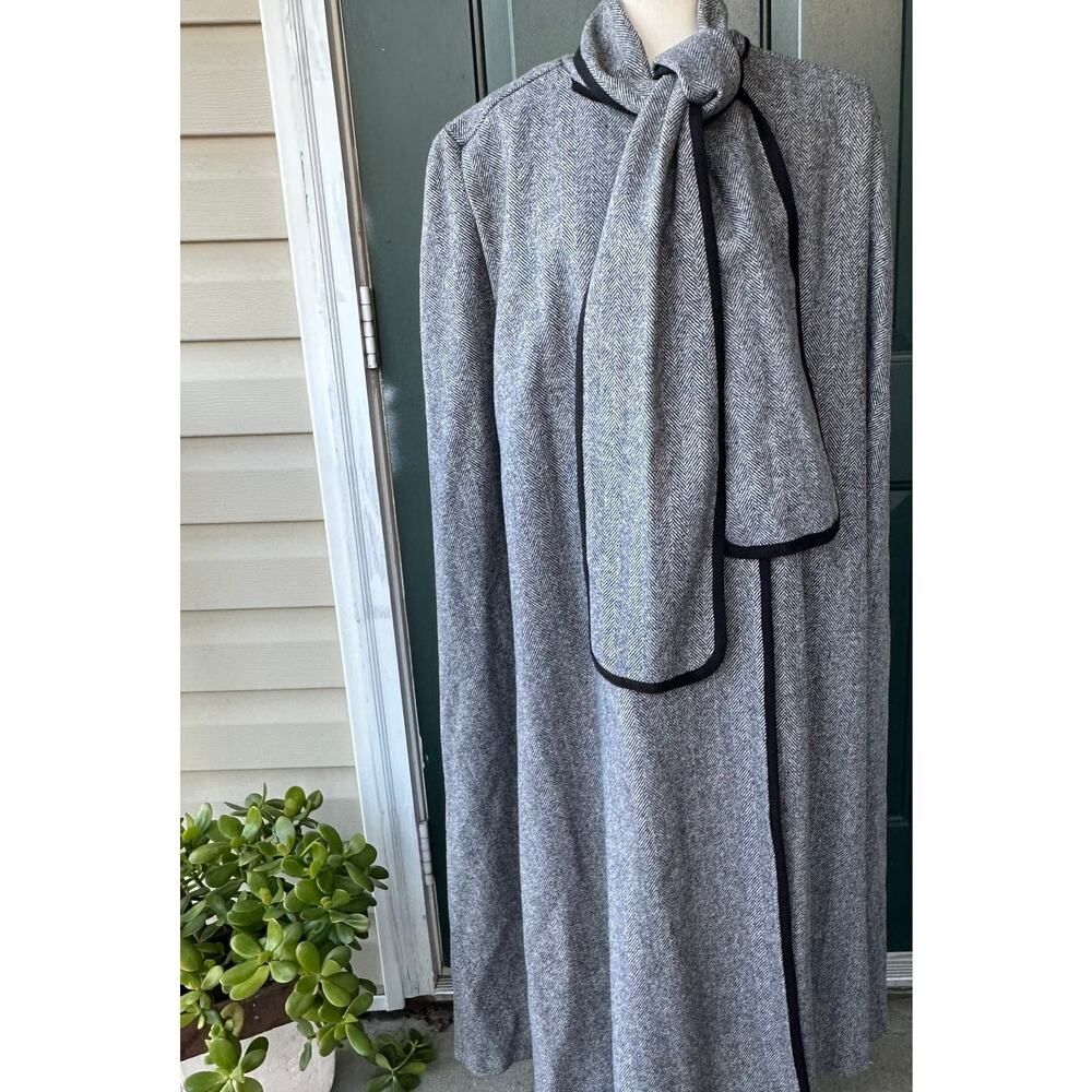 Vintage Alorna Wool Cape Gray Herringbone Union Made USA Lined OS Heritage